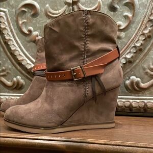 MIA Brown Tan Wedge Shoes with Versatile Design